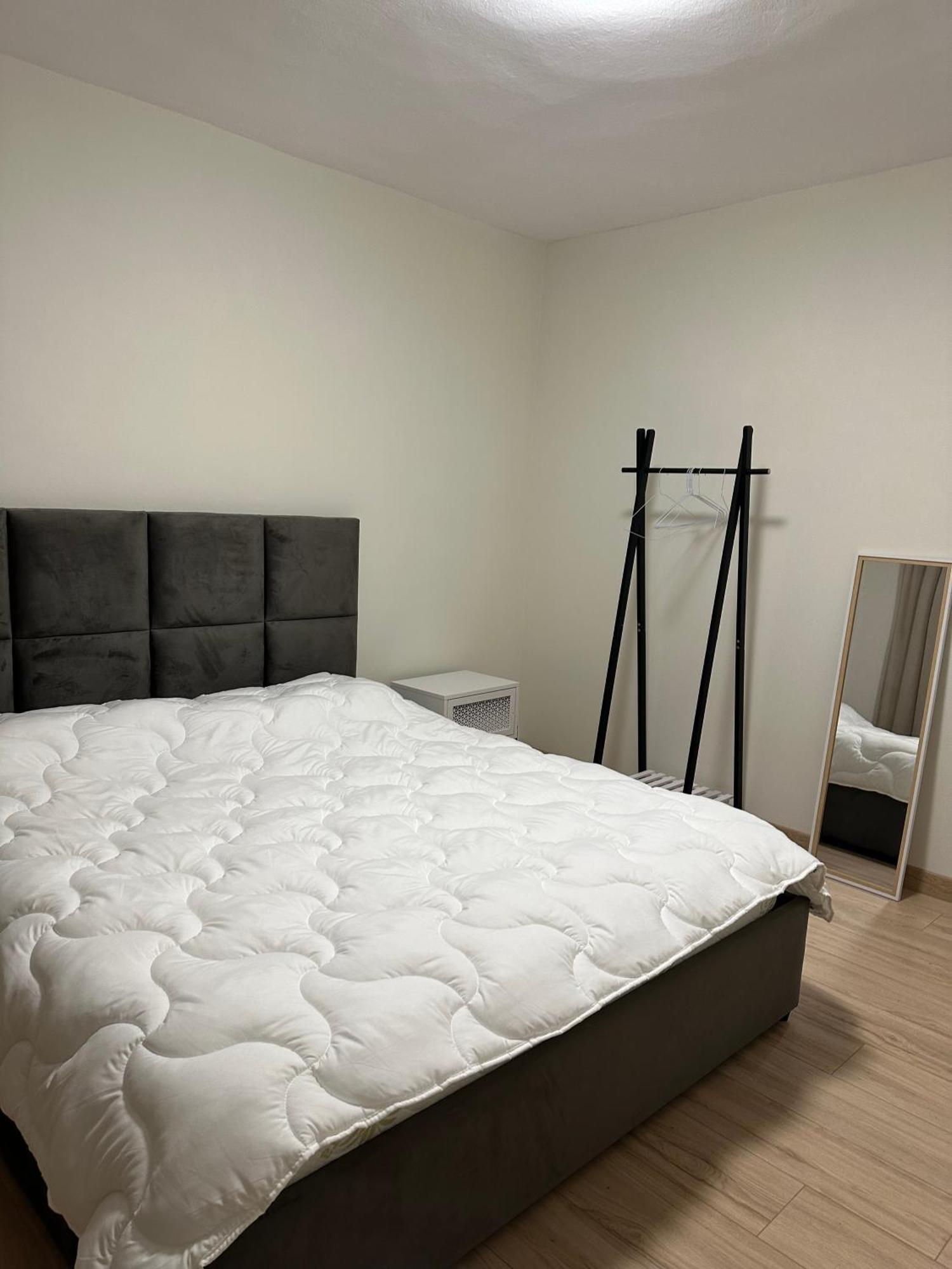 White Apartment, In The Center Of Tirana Exterior foto